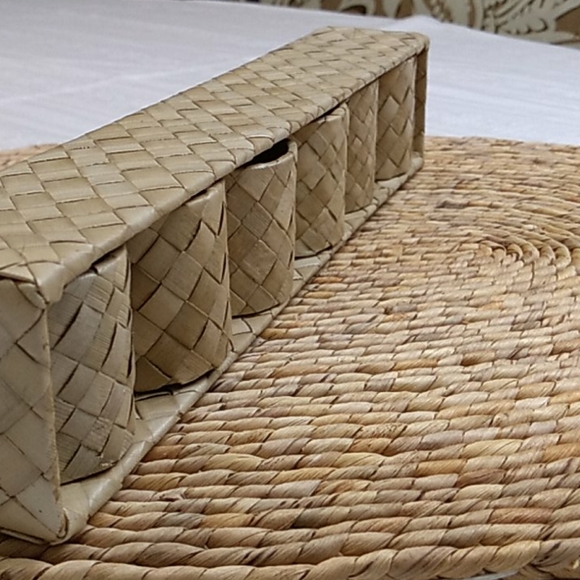 Pier 1 Natural Woven Napkin Rings, Set of 6 - Picture 2 of 6